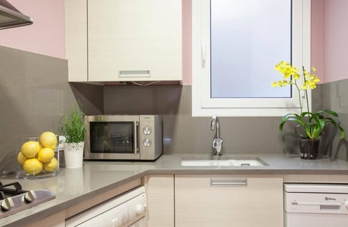 Gothic Quarter Apartment | Fantastic GroupFlat: 12-Bedr. 5-Bathr. for 19 people, Central Barcelona! Ask us!