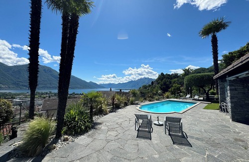 Gordola House | Fantastic holiday home with private heated pool and lake view
