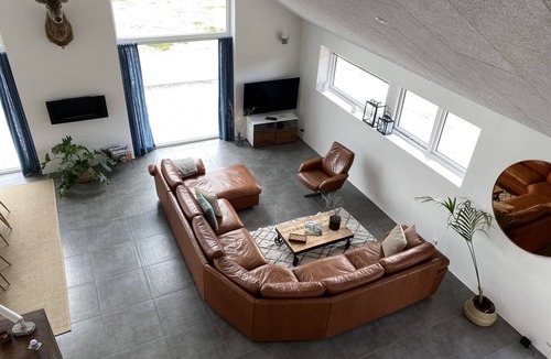 Vibæk Strand Villa | Fantastic home in Ebeltoft with 180 degree sea view and unique living space.