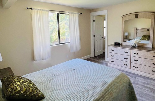 Bethel-Danebo House | Fantastic home minutes from the EUG Airport!