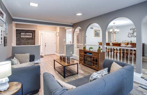 Gates-North Gates House | Fantastic Home Near DWTN/Airport
