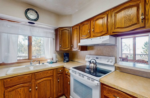 Dillon House | Fantastic home w/view of Gore Range, two large decks, & walkable location