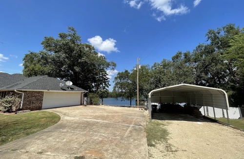 Cason House | Fantastic House in Lake Welsh, lake activities, Internet, Pet friendly