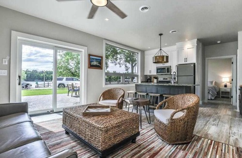 Minocqua House | Fantastic lake cottage with shared dock, easy beach access, WiFi & central AC