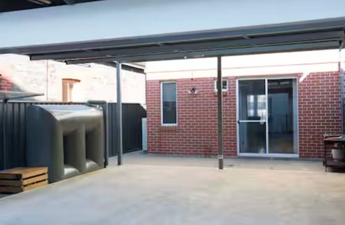 Stepney House | Fantastic location, so close to the CBD.