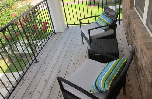 Crestview House | Fantastic locations, close to downtown and the Domain.Walk to the train