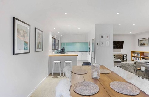 Kingsland House | Fantastic Morningside Home