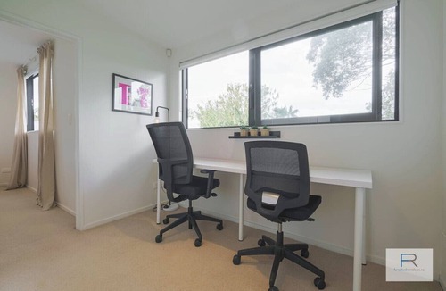 Kingsland House | Fantastic Morningside Home