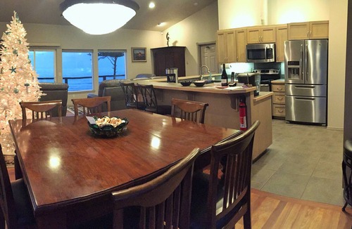 Agate Beach House | FANTASTIC OCEAN FRONT MODERN HOME*TWO LIVING AREAS*HUGE DECK