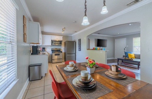 Medical Center District House | Fantastic Pool, Gameroom, Fire pit & BBQ at the Medical center