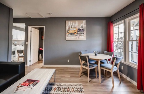 NoHo Arts District House | FANTASTIC RENOVATED 1BR HOME with PRIVATE FENCED PATIO in NOHO ARTS DISTRICT p21
