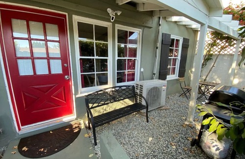 NoHo Arts District House | FANTASTIC RENOVATED 1BR HOME with PRIVATE FENCED PATIO in NOHO ARTS DISTRICT p21