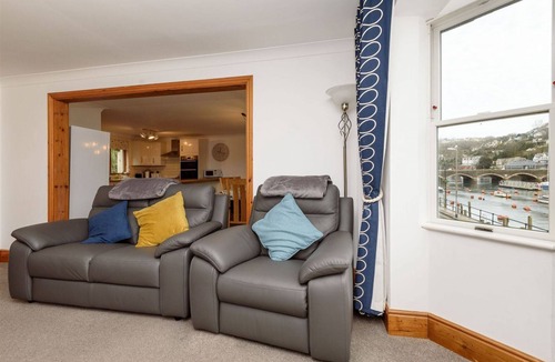 West Looe House | Fantastic river side house with garage parking