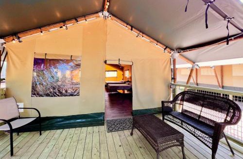 Fentress House | Fantastic Safari Tent with Barbecue and River Access in Staples, Texas