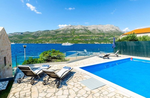 Cove Tri Zala (Zrnovo) Villa | Fantastic Seafront Villa | 4 Bedrooms | Villa Samostan Prestige | Stunning
