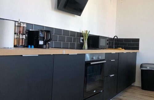 La Gare Apartment | Fantastic stay in T5/center/near the beach/9 pax/Place Catalogne😍