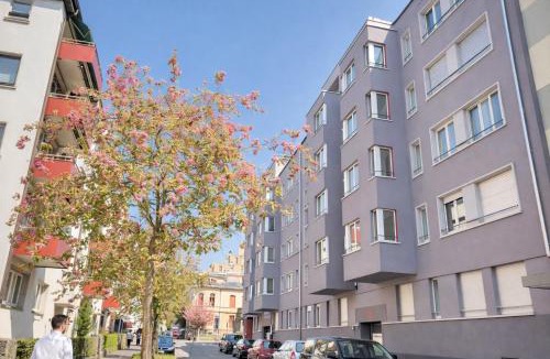Seefeld Apartment | Fantastic Studio - Flower 32