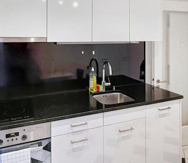 Seefeld Apartment | Fantastic Studio - Flower 32
