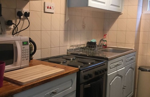 Camden Apartment | Fantastic Studio in Belsize Park, Central London.