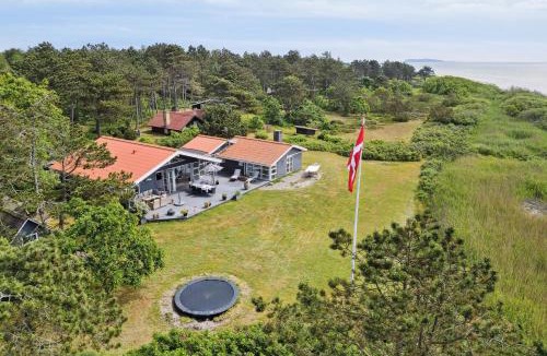 Øer Strand House | Fantastic Summer House With Sea View