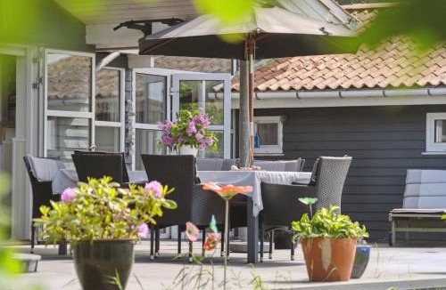 Øer Strand House | Fantastic Summer House With Sea View