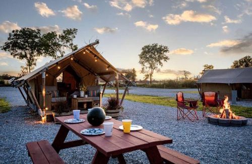 Cassville House | Fantastic Tented Cabin with Fire Pit in Cassville, Missouri