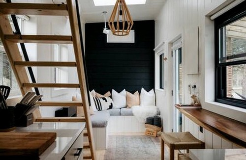 Tyendinaga Mohawk Territory House | Fantastic Tiny House with Barbecue and Fire Pit in Solmesville, Ontairo