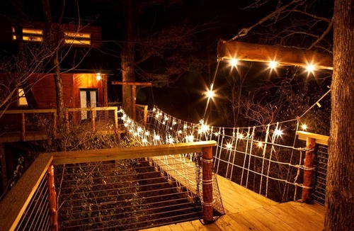 Equality House | Fantastic Treehouse with Fire Pit and Hot-tub in Herod, Illinois