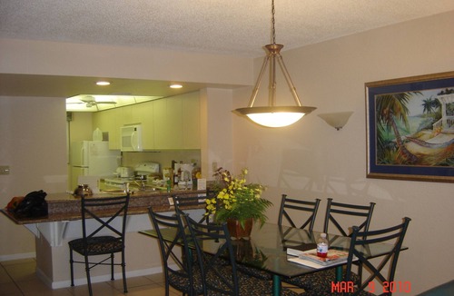West Kissimmee Condo | Fantastic Villa! Close to DISNEY ! Vacation villa w/pool, jacuzzi's,
