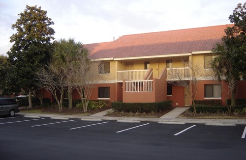 West Kissimmee Condo | Fantastic Villa! Close to DISNEY ! Vacation villa w/pool, jacuzzi's,