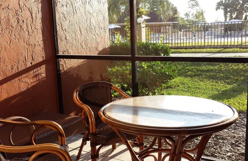 West Kissimmee Condo | Fantastic Villa! Close to DISNEY ! Vacation villa w/pool, jacuzzi's,