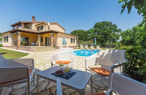 Susnjici House | Fantastic villa with private pool, table tennis, baby bed, dog-friendly