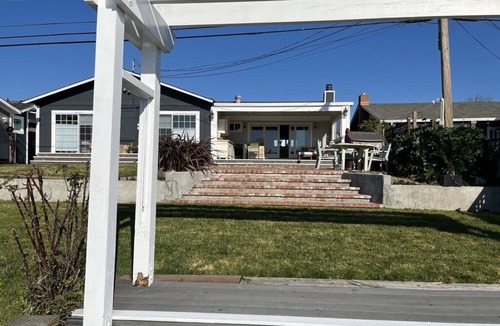 East San Mateo House | Fantastic waterfront 3/2 home