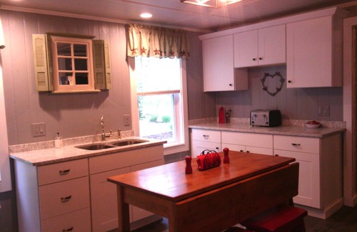 Winnisquam House | Fantastic Winnisquam lakefront home in Tilton!