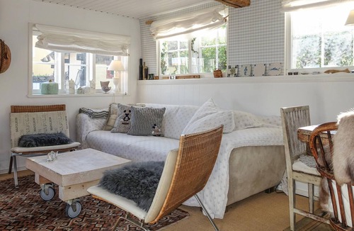 Listed House | Fantastically inviting vacation home in the cozy listed area near the harbor.
