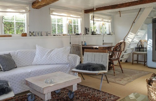 Listed House | Fantastically inviting vacation home in the cozy listed area near the harbor.