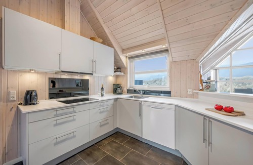 Argab House | Fantastically located holiday home with billiards and wellness area