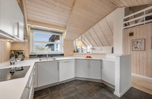 Argab House | Fantastically located holiday home with billiards and wellness area