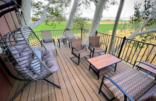 Nephi House | Fantasy Treehouse and Resortn