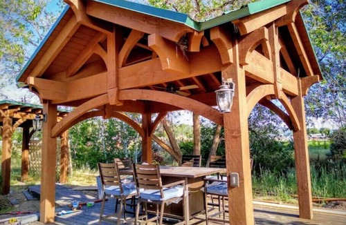 Nephi House | Fantasy Treehouse and Resortn