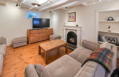 Plockton House | Faodail