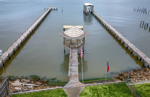 San Leon House | Far Far A-Bay| BeachBox | Bay