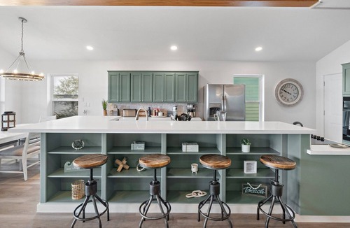 San Leon House | Far Far A-Bay| BeachBox | Bay