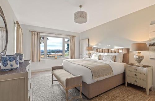 East Haddon House | Far Heath House with Hot Tub