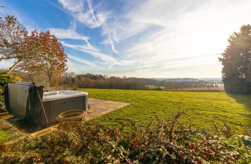 East Haddon House | Far Heath House with Hot Tub