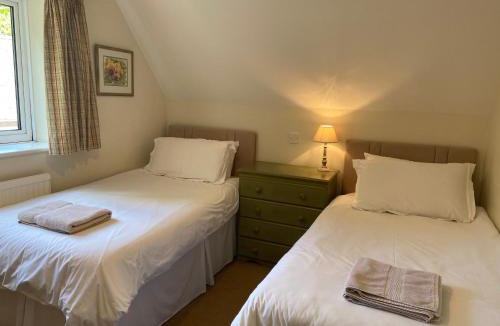 Bourton House | Far Hill Cottage