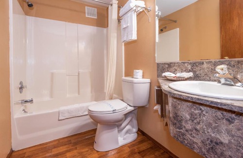 Forks Hotel | Far West Motel