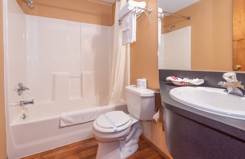 Forks Hotel | Far West Motel