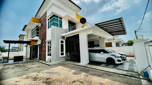 Rembia House | FARISH BUNGALOW HOMESTAY