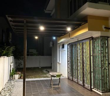 Rembia House | FARISH BUNGALOW HOMESTAY